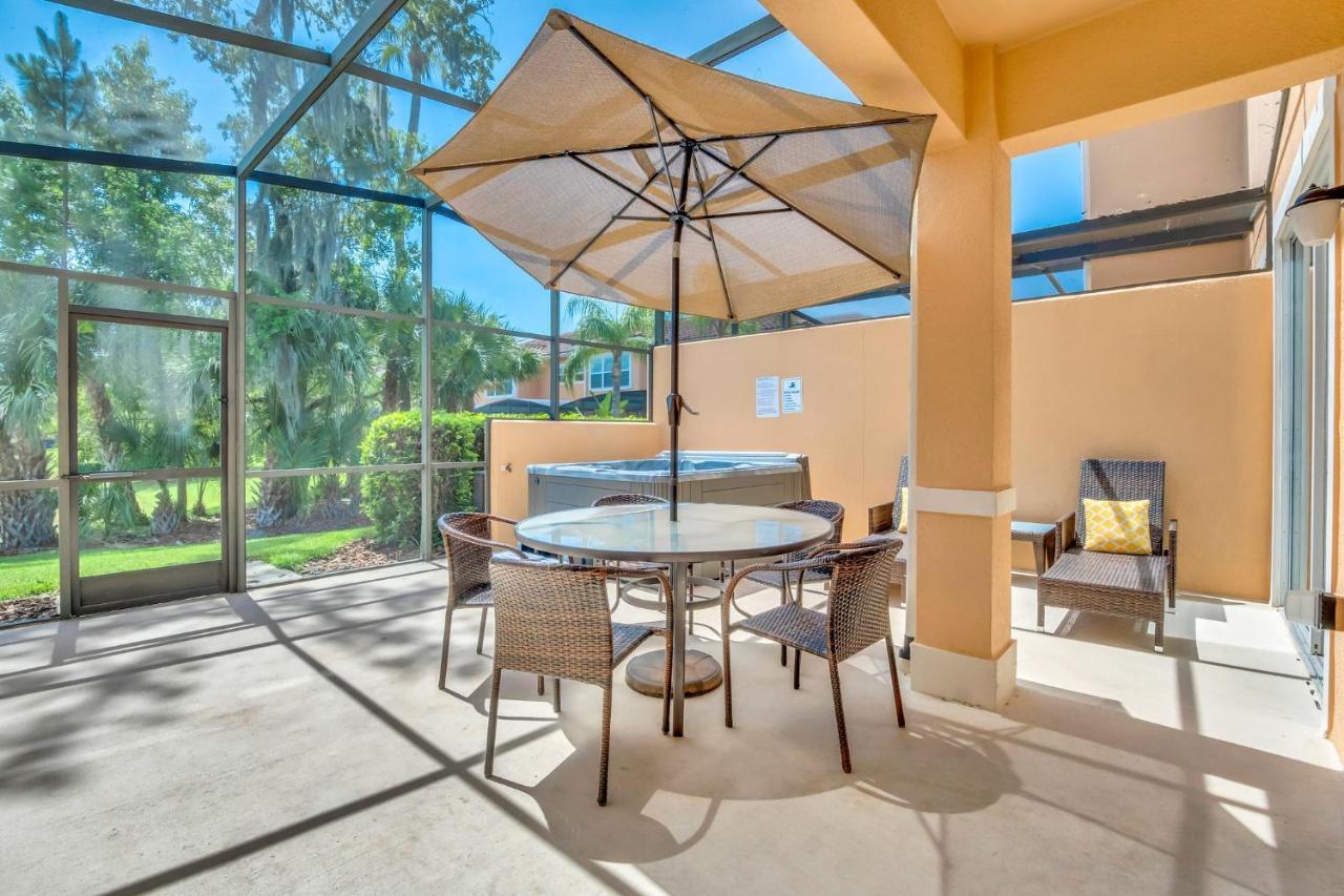 Upscale 2Br Lakefront Townhome - Private Hot Tub! Orlando Exterior photo